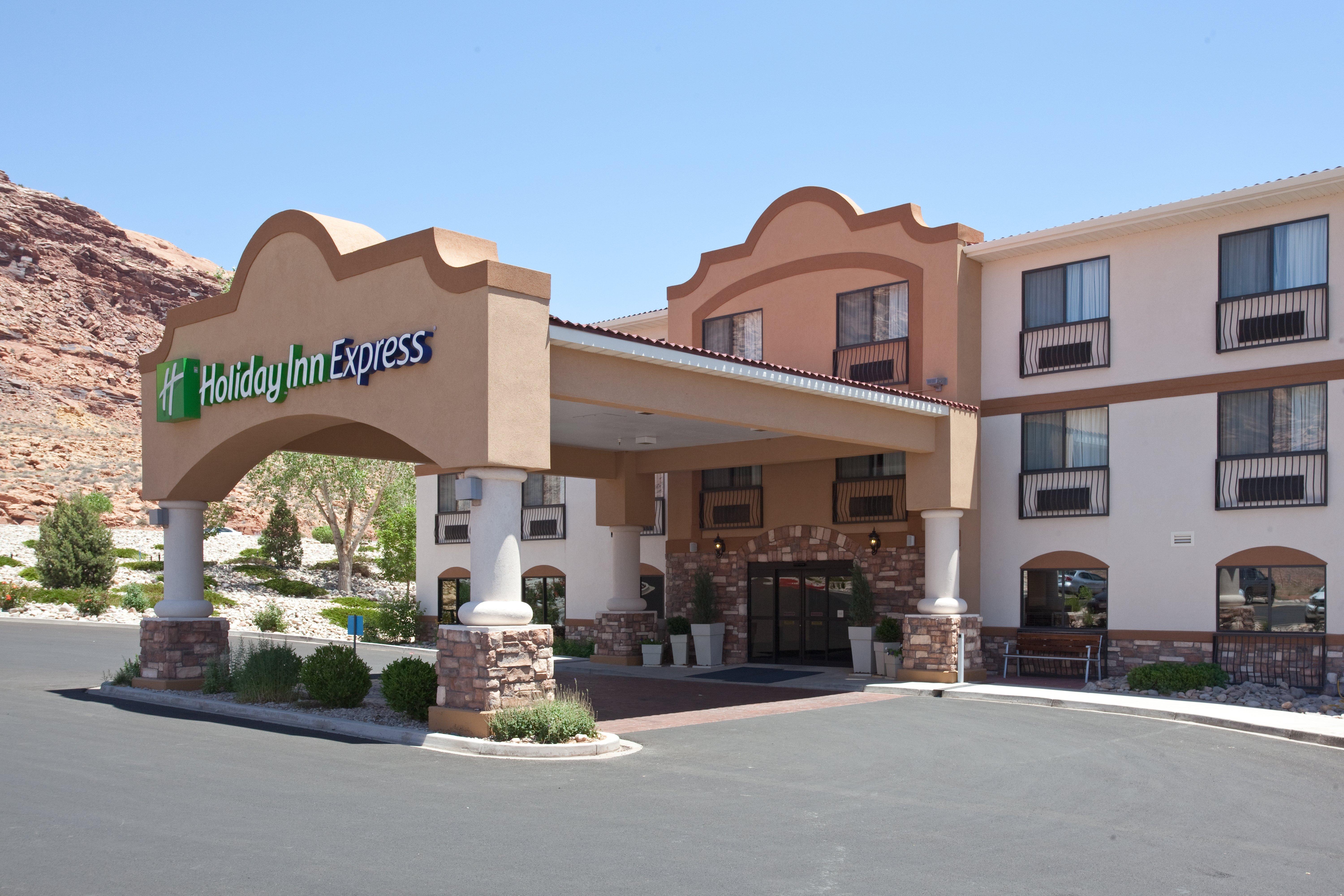 Holiday Inn Express Hotel & Suites Moab, An Ihg Hotel Exterior photo