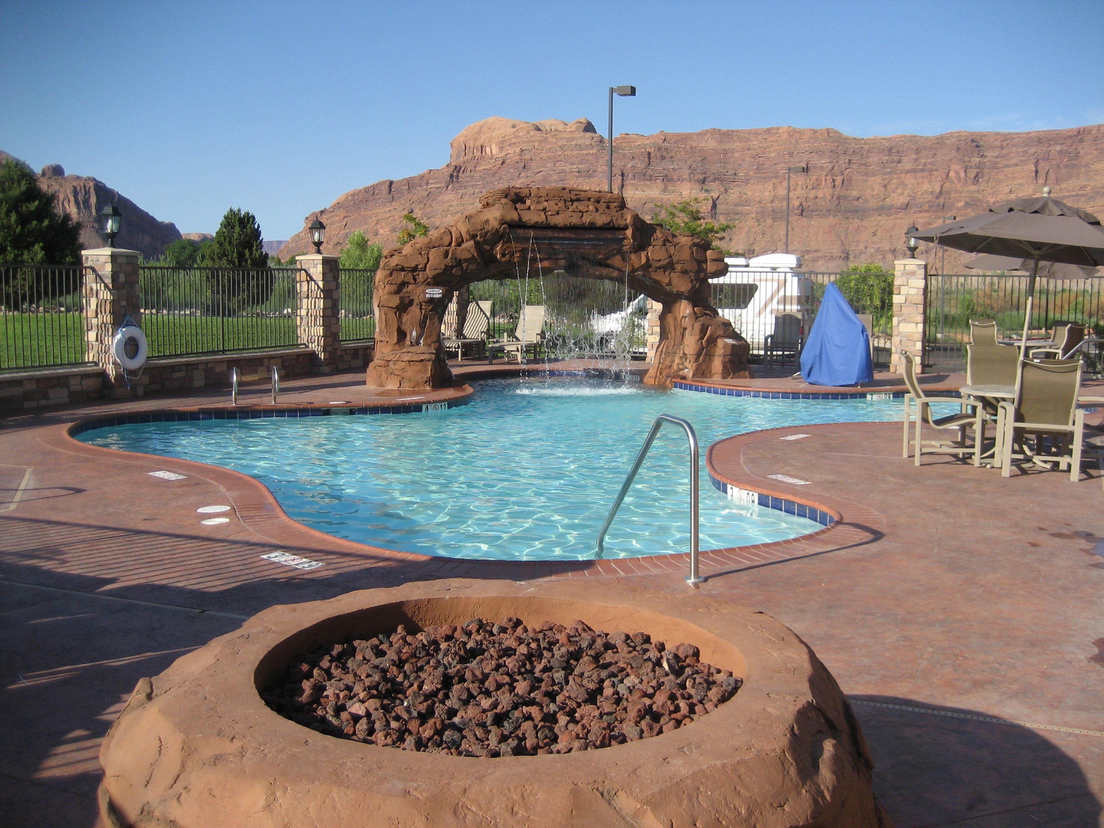 Holiday Inn Express Hotel & Suites Moab, An Ihg Hotel Exterior photo