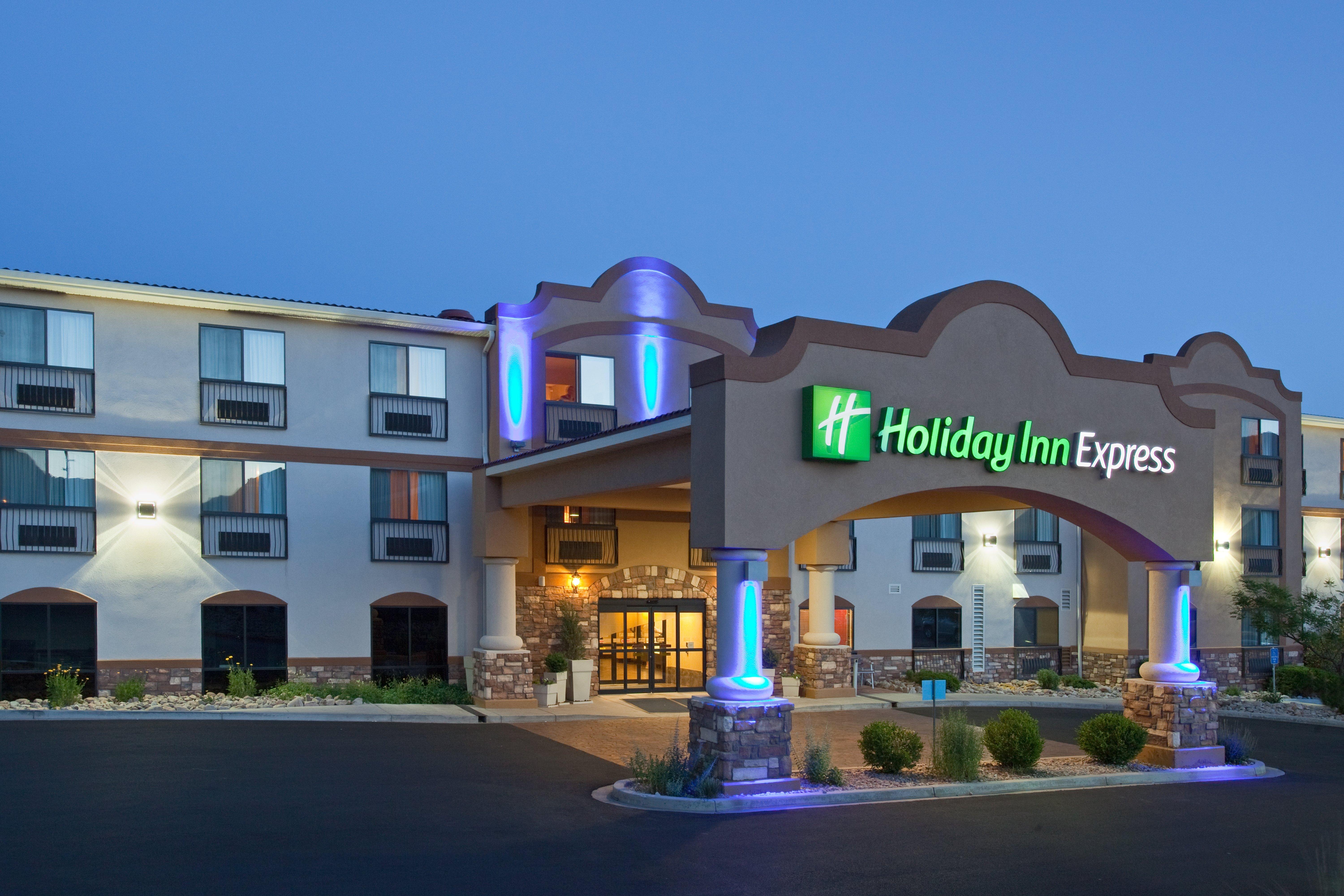 Holiday Inn Express Hotel & Suites Moab, An Ihg Hotel Exterior photo