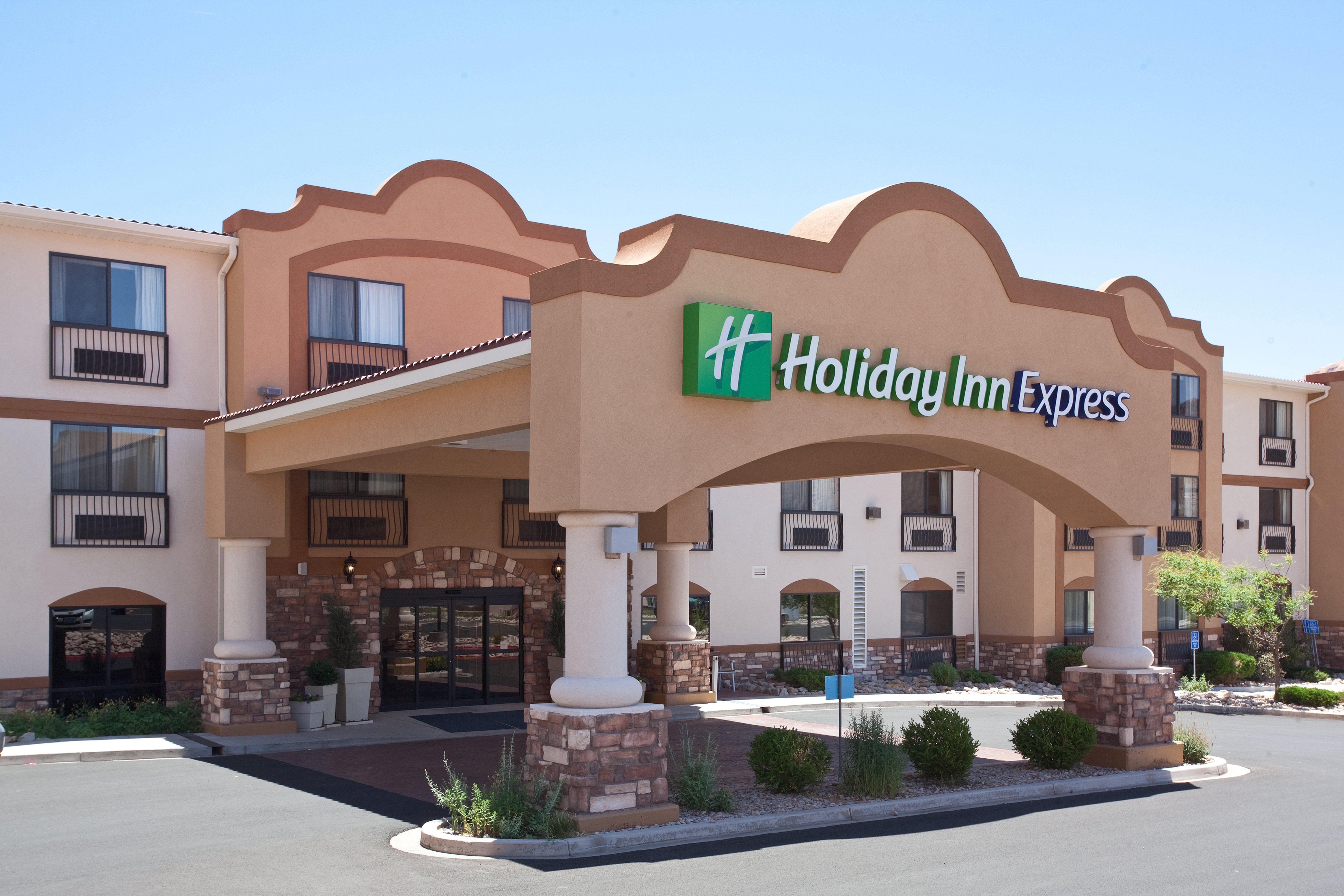 Holiday Inn Express Hotel & Suites Moab, An Ihg Hotel Exterior photo