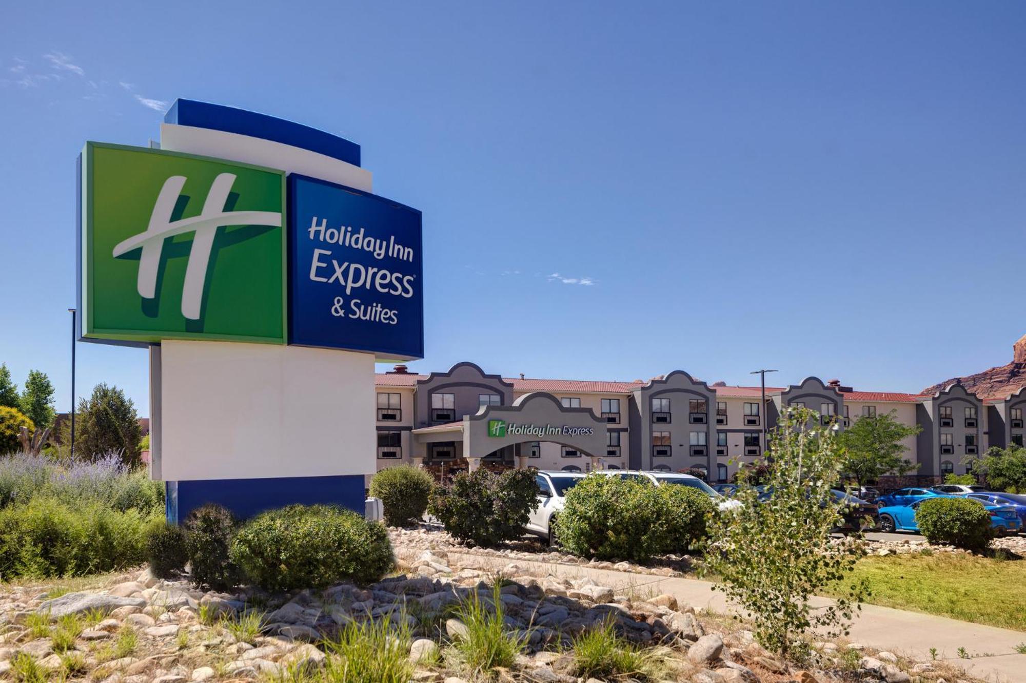 Holiday Inn Express Hotel & Suites Moab, An Ihg Hotel Exterior photo